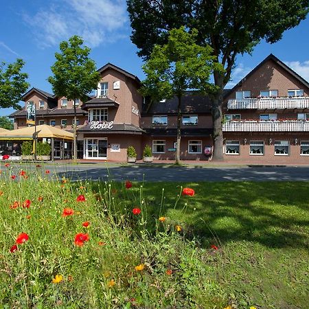 גרונאו Hotel Buegener מראה חיצוני תמונה