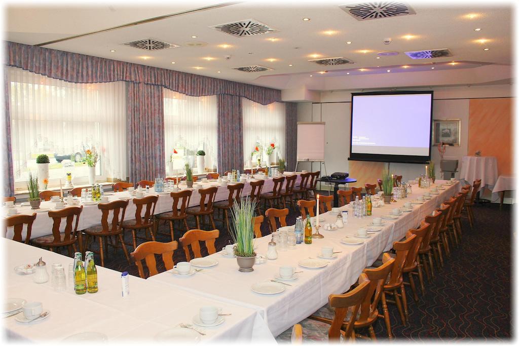 גרונאו Hotel Buegener מראה חיצוני תמונה