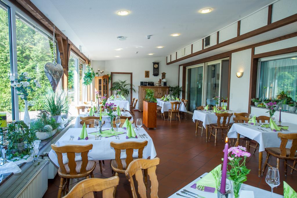 גרונאו Hotel Buegener מראה חיצוני תמונה